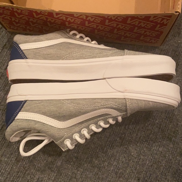 vans coastal grey/tr wht - 9.5 US women - Picture 3 of 4